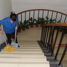【天河区五山定点保洁公司,专业清洁工阿姨上门打扫卫生图片